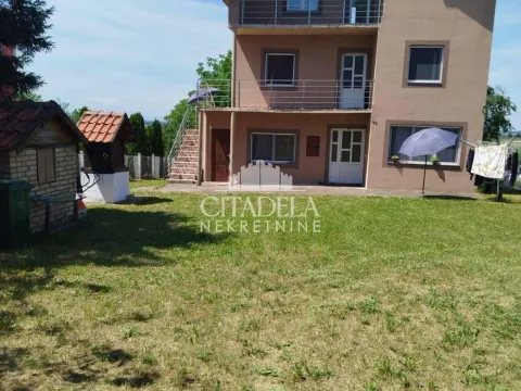 Kuća in Lisović