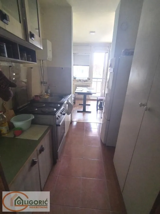 Prodaja, dvosoban stan, 58m², Banovo Brdo, Beograd