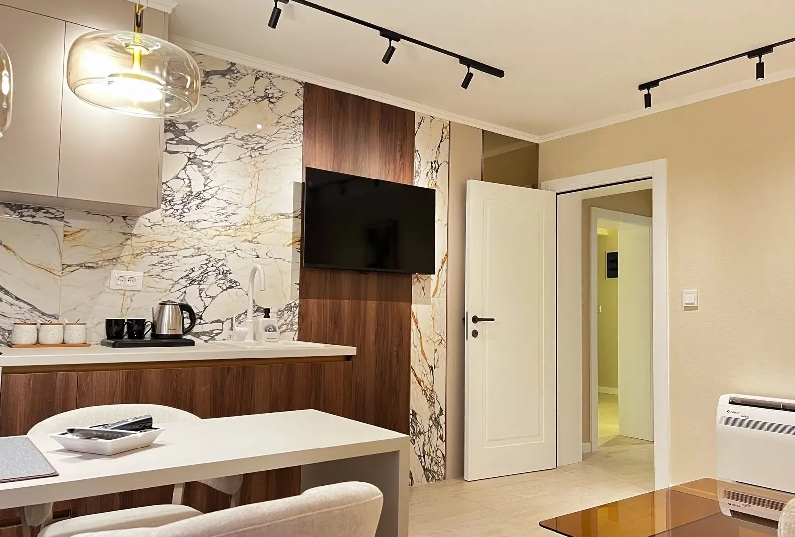 Sale, house, 180m², Radanovići, Kotor