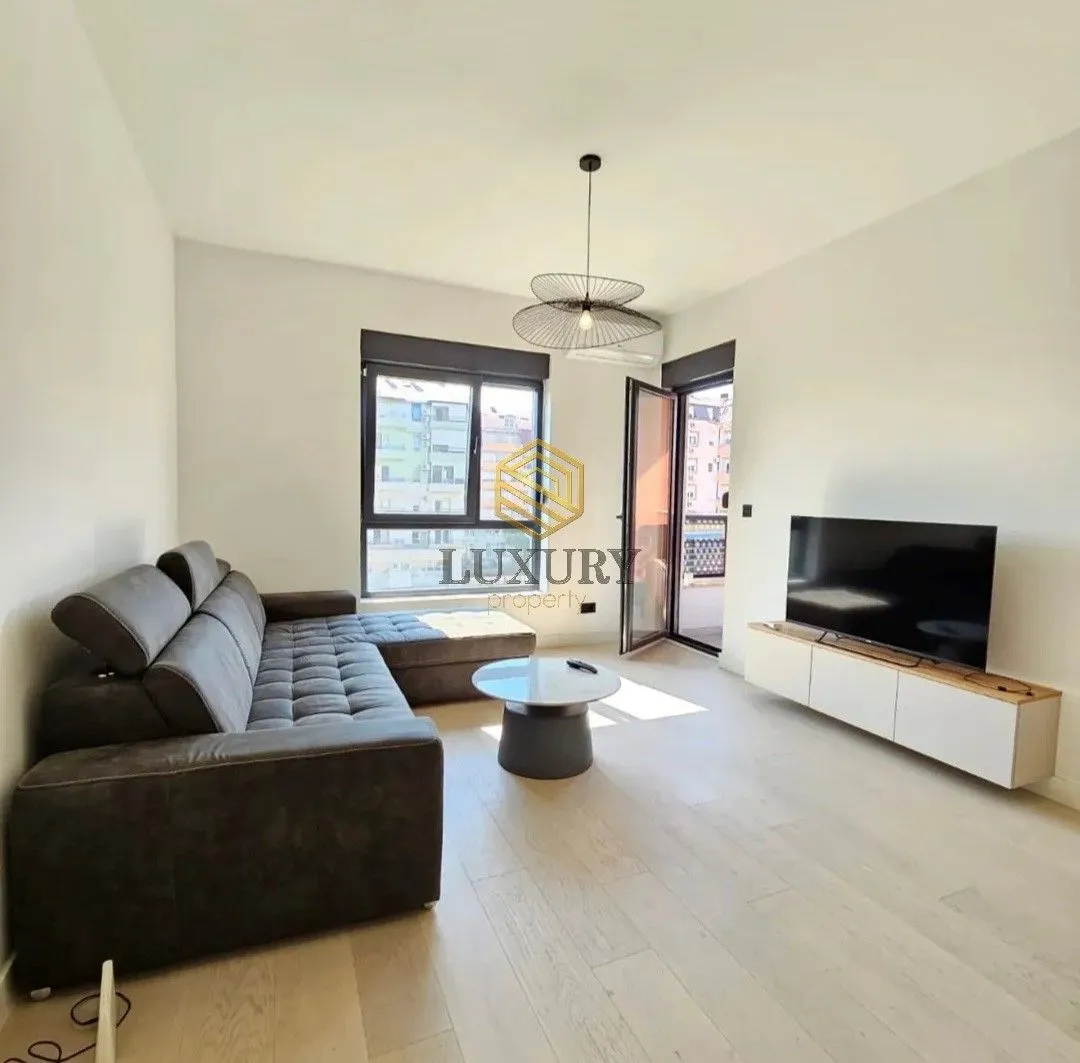Izdavanje, jednosoban stan, 44m², Krivi Most, Podgorica