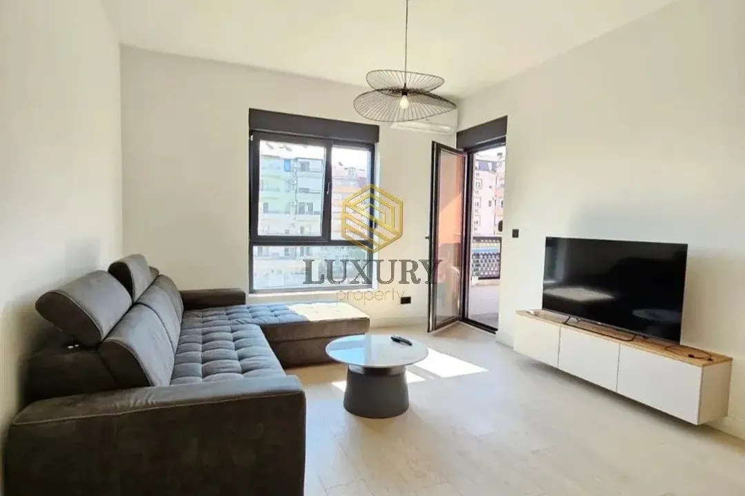 Izdavanje, jednosoban stan, 44m², Krivi Most, Podgorica