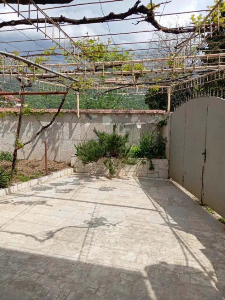 Izdavanje, dvosoban stan, 35m², Herceg Novi, Crna Gora