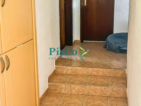 Prodaja, kuća, 200m², Donja Gorica, Podgorica - image 2