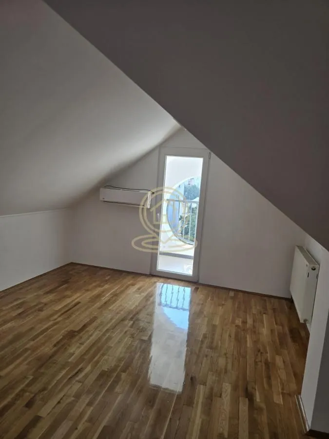 Prodaja, četvorosoban stan, 96m², Bulevar Evrope, Novi Sad Sve Podlokacije