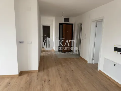 Prodaja, dvosoban stan, 67m², Centar, Pančevo - image 2