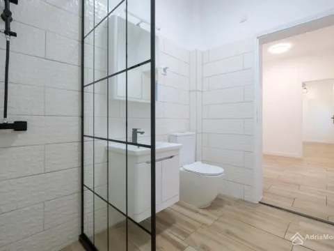 Prodaja, kuća, 118m², Tivat, Crna Gora - image 8