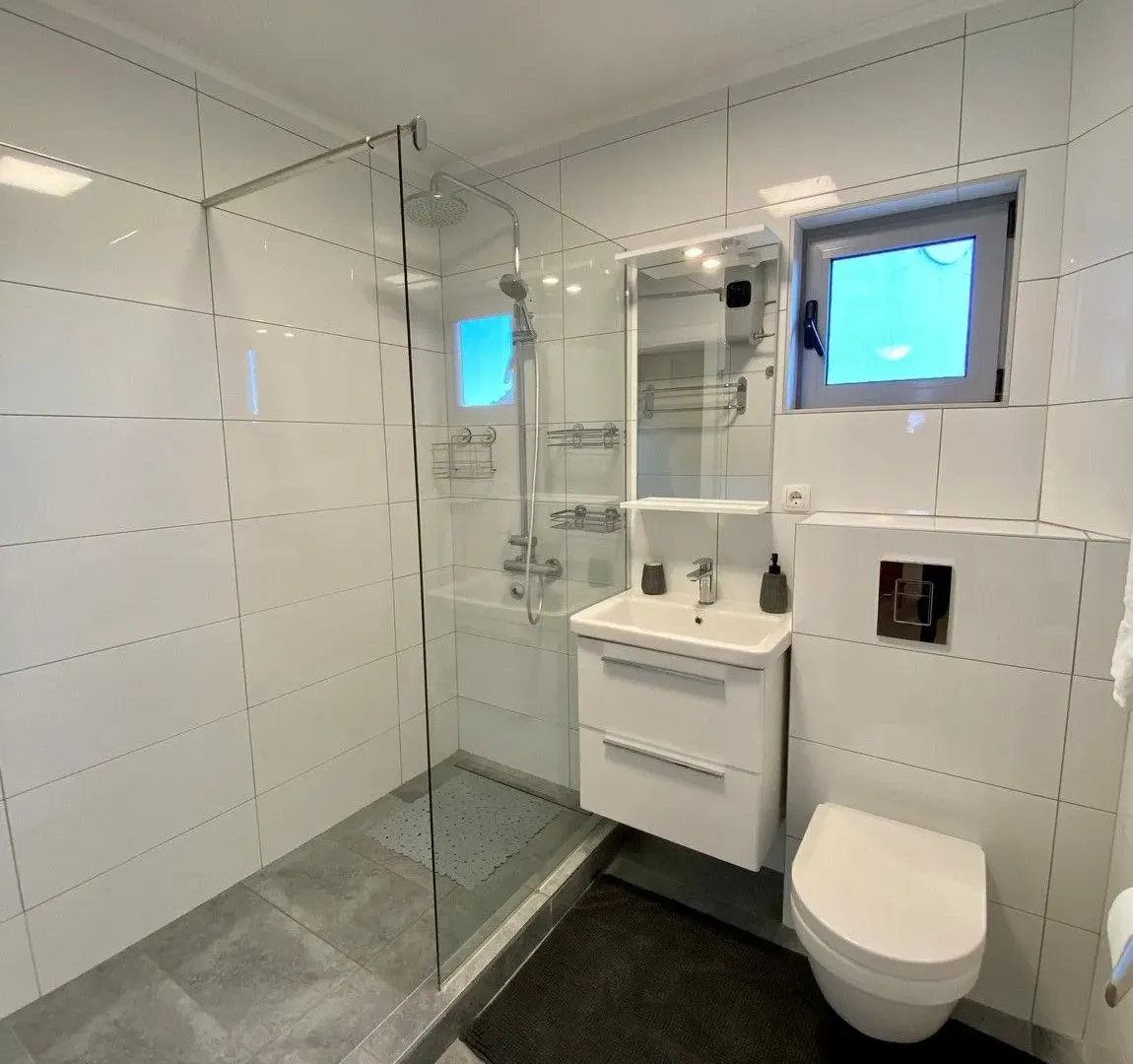 Sale, house, 250m², Blizikuće, Budva