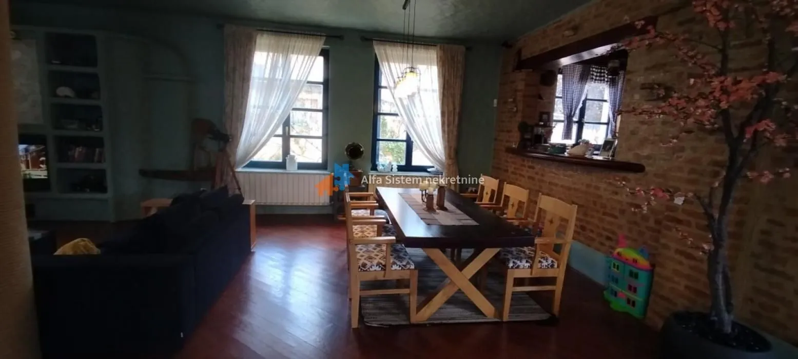 Rent, house, 360m², Banjica, Voždovac Sve Podlokacije