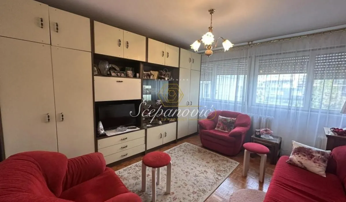 Prodaja, dvosoban stan, 63m², Bulevar Oslobodjenja, Novi Sad Sve Podlokacije