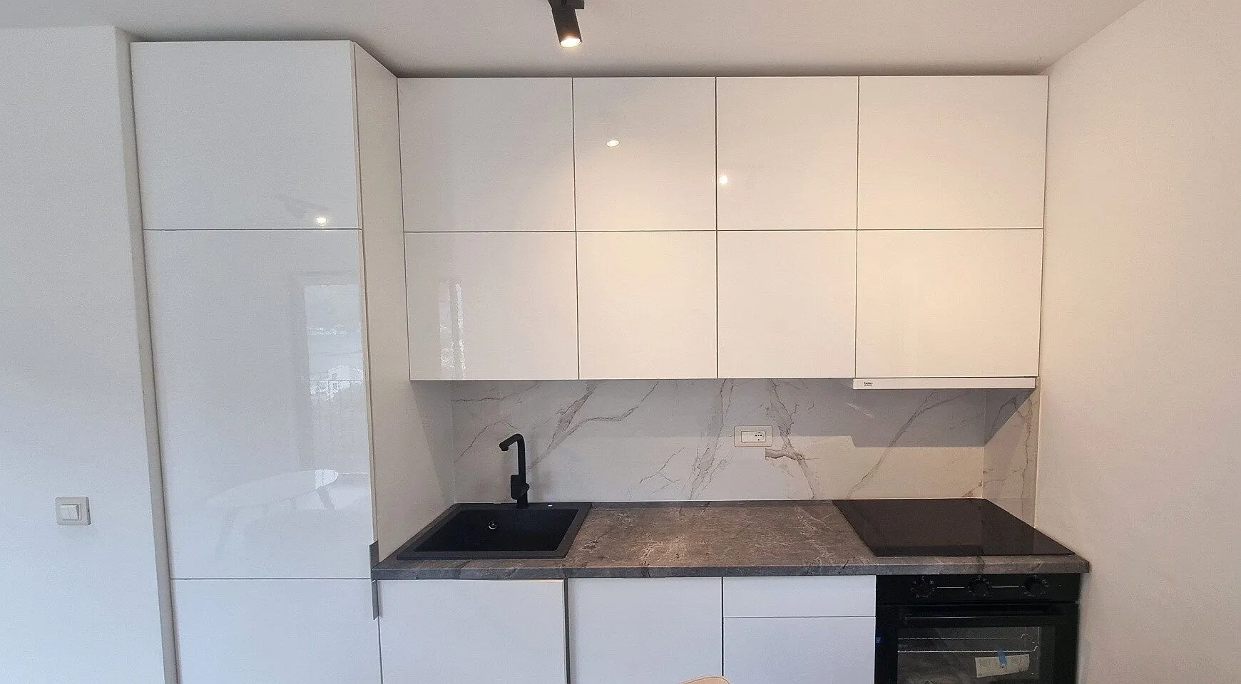 Prodaja, jednosoban stan, 38m², Dobrota, Kotor