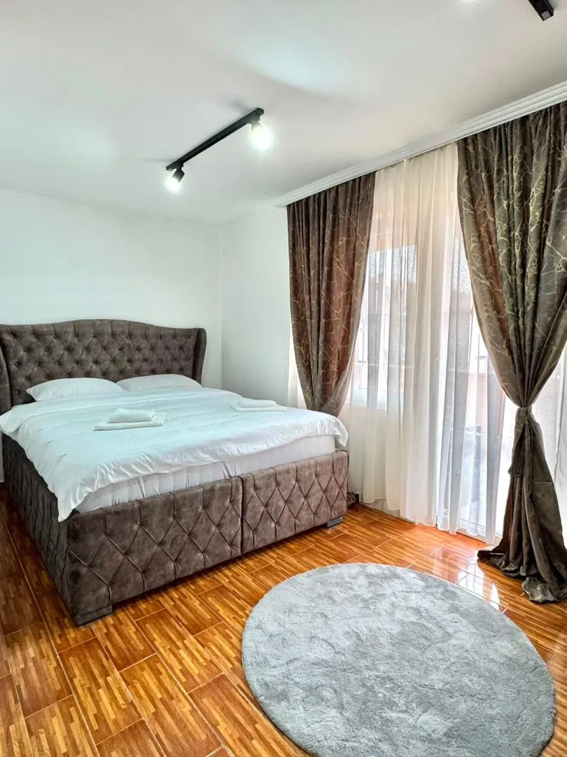 Rent, house, 200m², Gornja Gorica, Podgorica