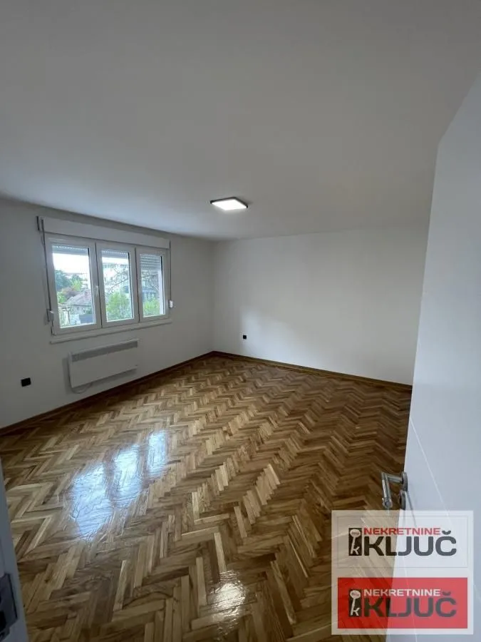 Prodaja, dvosoban stan, 49m², Adamovićevo Naselje, Novi Sad Sve Podlokacije