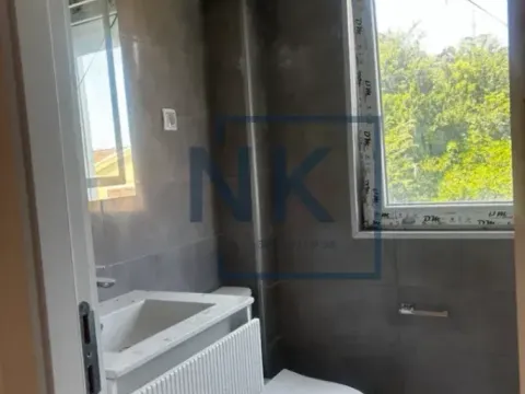 Izdavanje, dvosoban stan, 59m², Zelenika, Podgorica - image 9