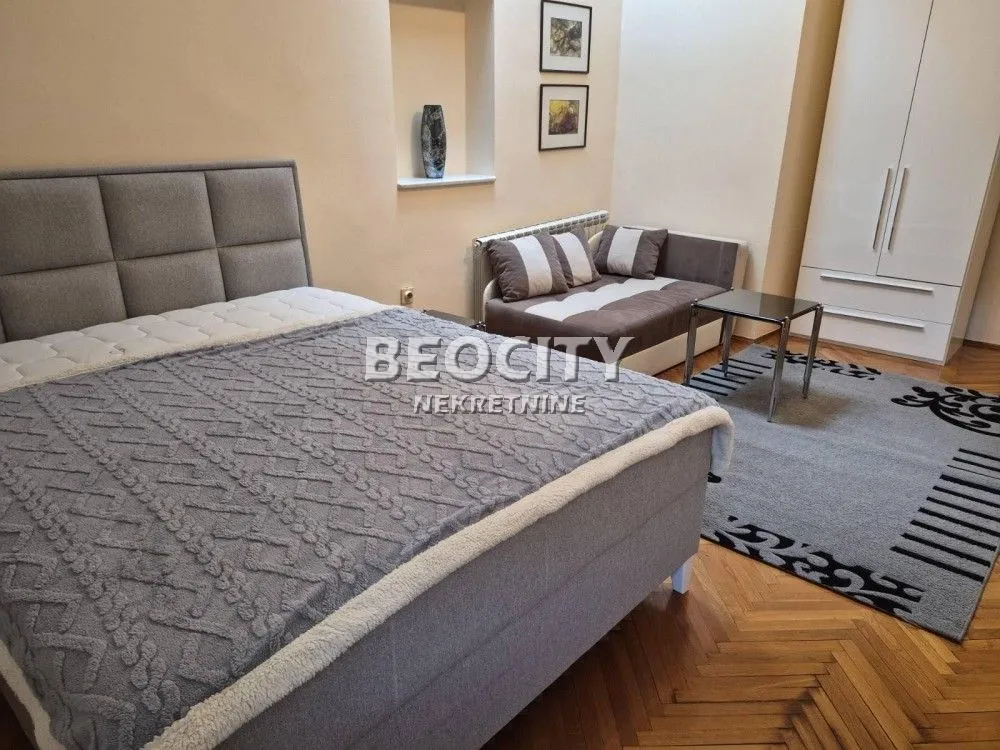 Izdavanje, stan, 45m², Knez Mihajlova Centar, Centar Sve Podlokacije