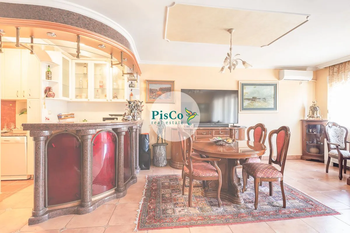 Prodaja, dvosoban stan, 79m², Preko Morače, Podgorica