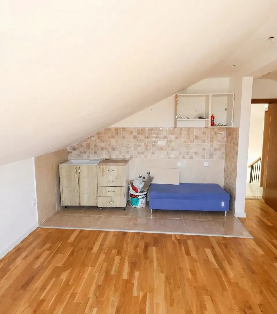 Prodaja, jednosoban stan, 42m², Ljubović, Podgorica