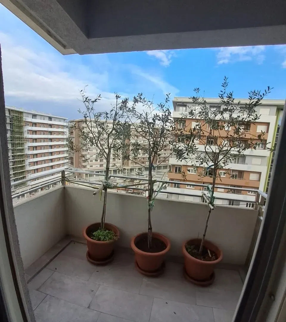 Izdavanje, trosoban stan, 105m², Central Point, Podgorica