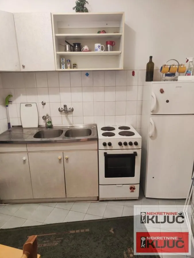 Izdavanje, jednosoban stan, 34m², Grbavica, Novi Sad Sve Podlokacije