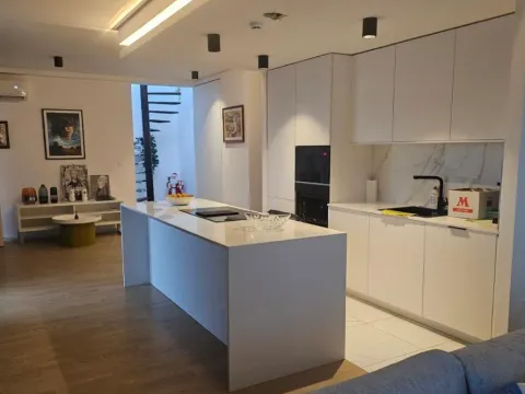 Prodaja, trosoban stan, 262m², Budva, Crna Gora - image 12