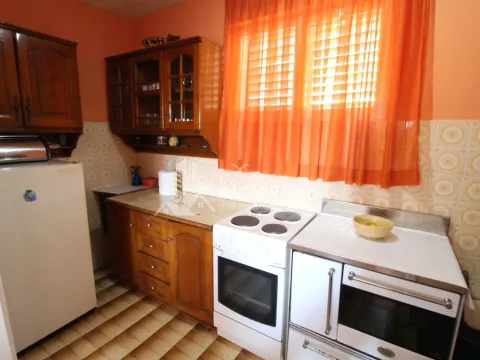 Izdavanje, kuća, 125m², Bar, Crna Gora - image 8
