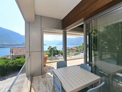 Rent, three bedroom apartment, 130m², Dobrota, Kotor - image 19