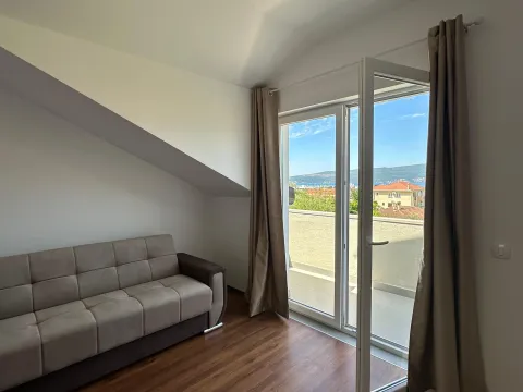 Izdavanje, jednosoban stan, 48m², Seljanovo, Tivat - image 3