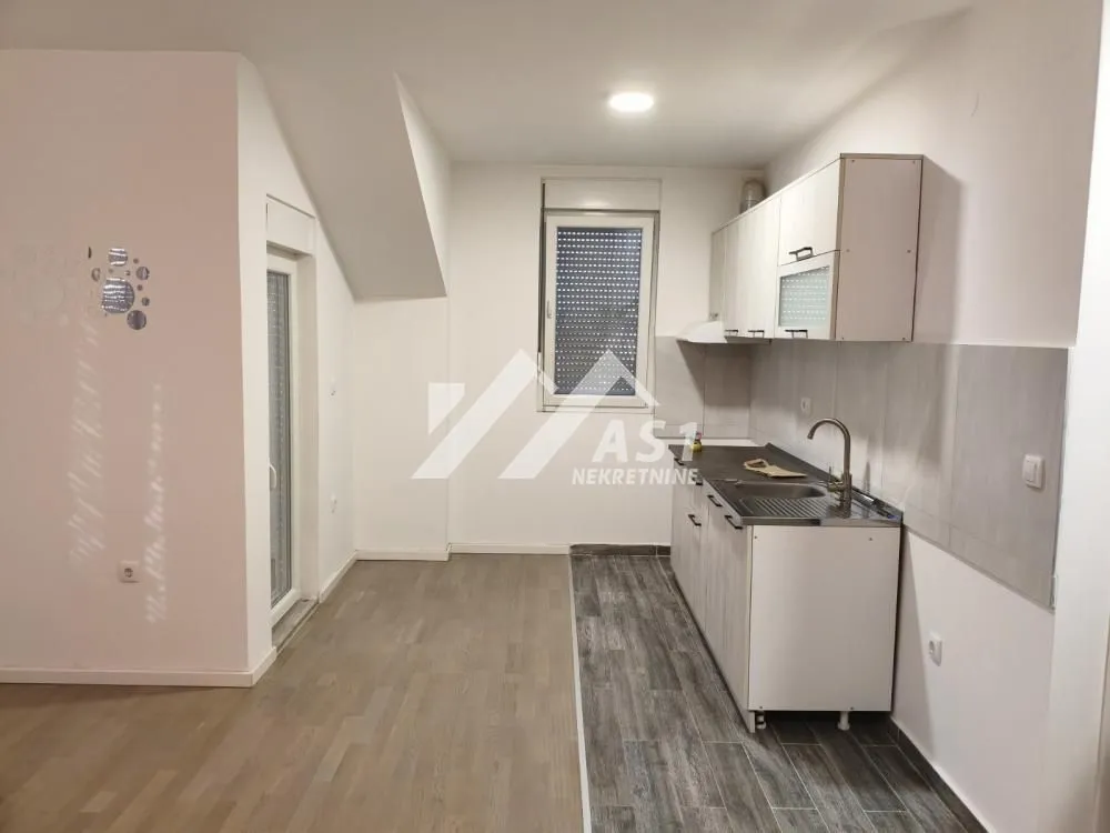 Izdavanje, jednosoban stan, 42m², Adice, Novi Sad Sve Podlokacije