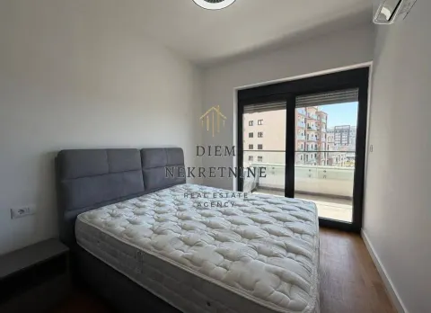 Rent, one bedroom apartment, 53m², Centar, Bar - image 2
