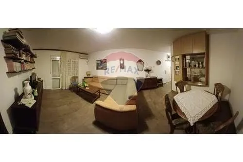 Izdavanje, dvosoban stan, 60m², Kotor, Crna Gora