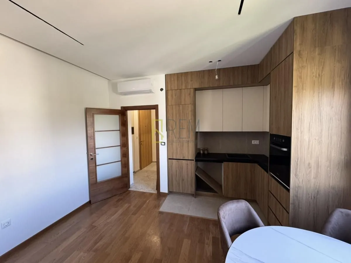 Izdavanje, jednosoban stan, 47m², Vezirov Most, Podgorica