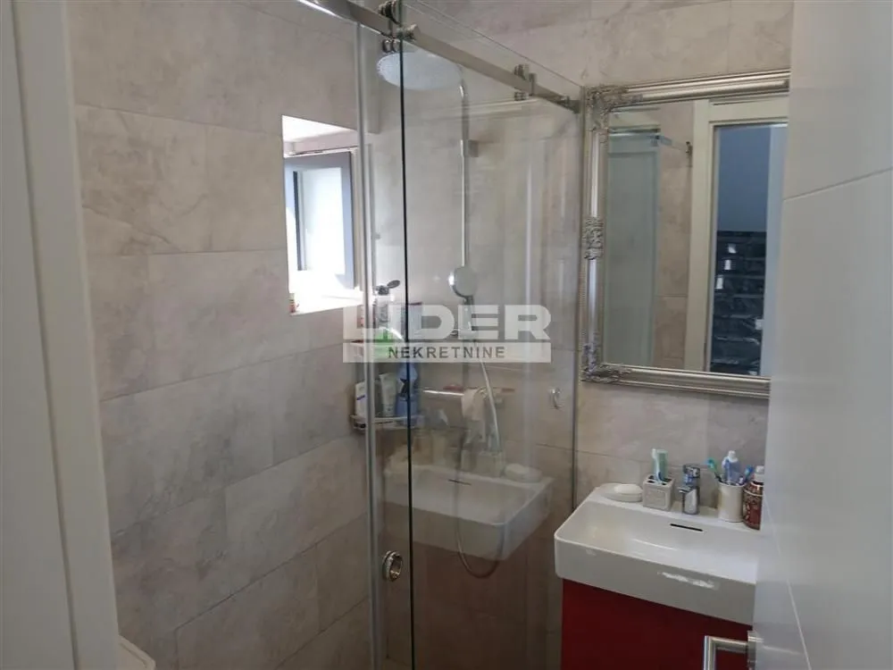 Sale, apartment, 150m², Uciteljsko Naselje, Zvezdara Sve Podlokacije