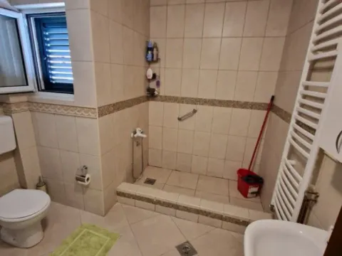 Izdavanje, trosoban stan, 94m², Murtovina, Podgorica - image 5