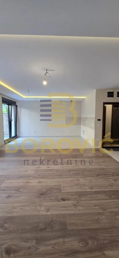 Prodaja, trosoban stan, 68m², Olimp, Zvezdara Sve Podlokacije