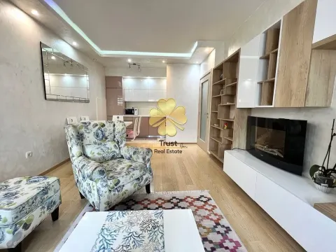 Izdavanje, jednosoban stan, 50m², City Kvart, Podgorica - image 3