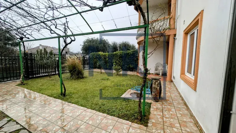 Prodaja, kuća, 240m², Zagorič, Podgorica