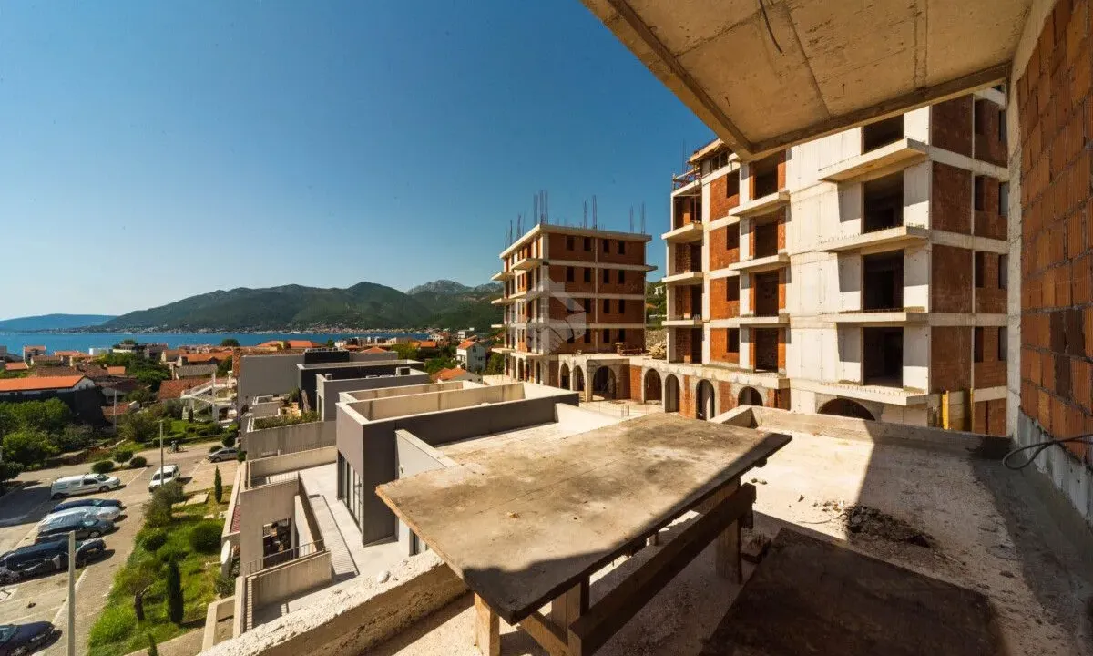Prodaja, dvosoban stan, 52m², Tivat, Crna Gora