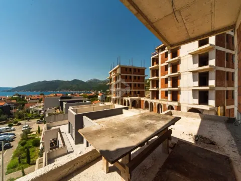 Sale, two bedroom apartment, 52m², Tivat, Crna Gora - image 1