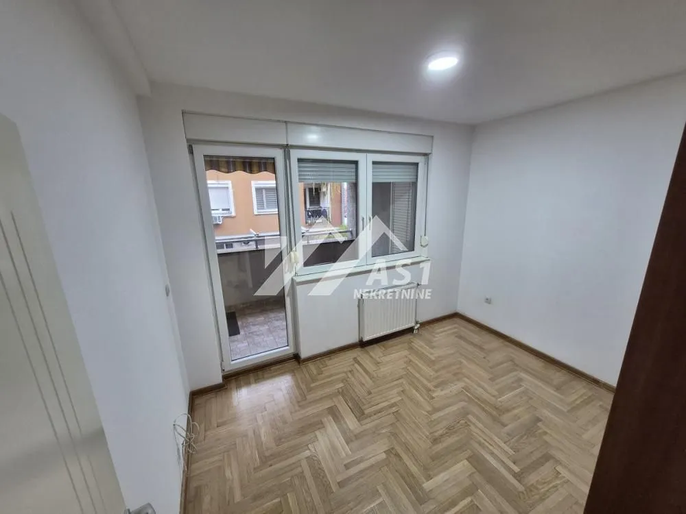 Izdavanje, četvorosoban stan, 90m², Rotkvarija, Novi Sad Sve Podlokacije
