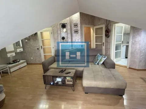 Prodaja, trosoban stan, 69m², Vašarište, Jagodina - image 1