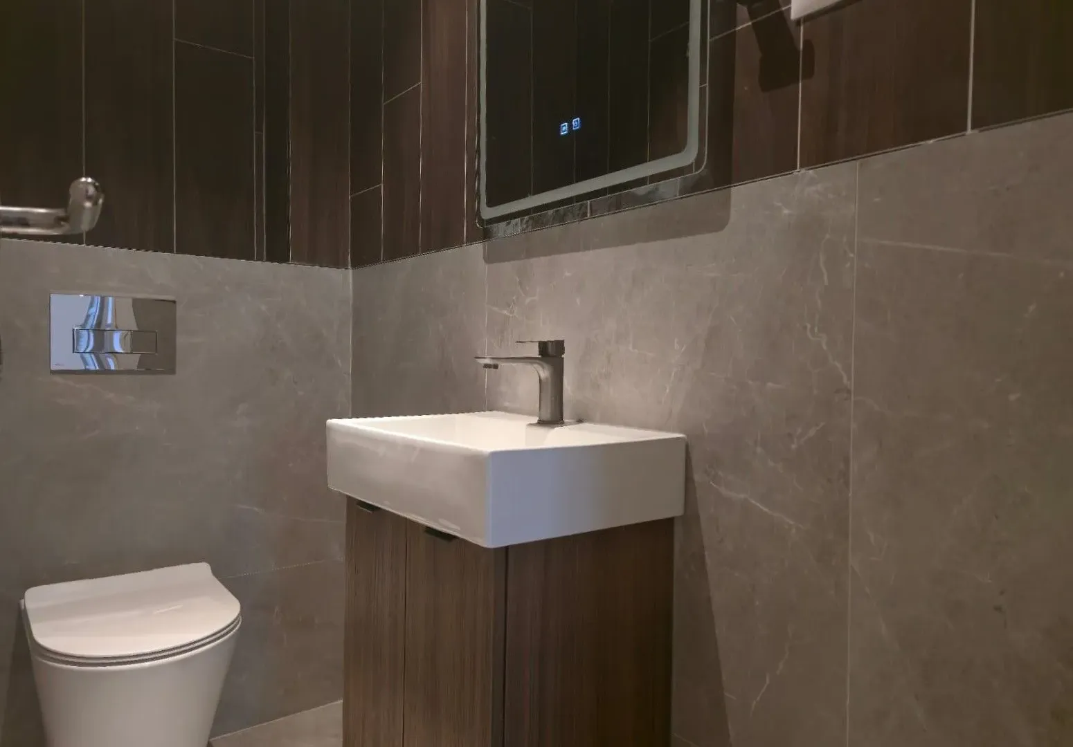 Prodaja, dvosoban stan, 64m², Tološi, Podgorica