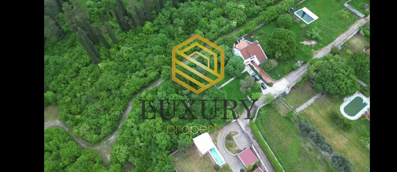 Rent, house, 270m², Mareza, Podgorica