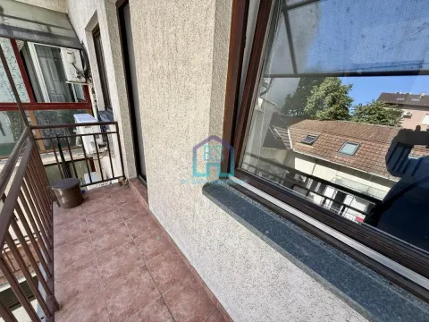 Prodaja, dvosoban stan, 40m², Bulevar Oslobodjenja, Novi Sad Sve Podlokacije - image 7