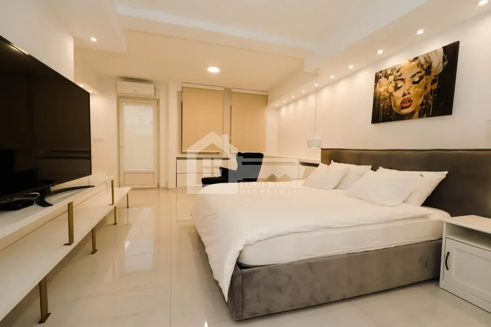 Sale, two bedroom apartment, 109m², Vračar Hram, Vračar Sve Podlokacije