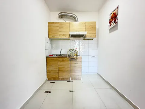 Rent, office space, 42m², Ljubović, Podgorica - image 4