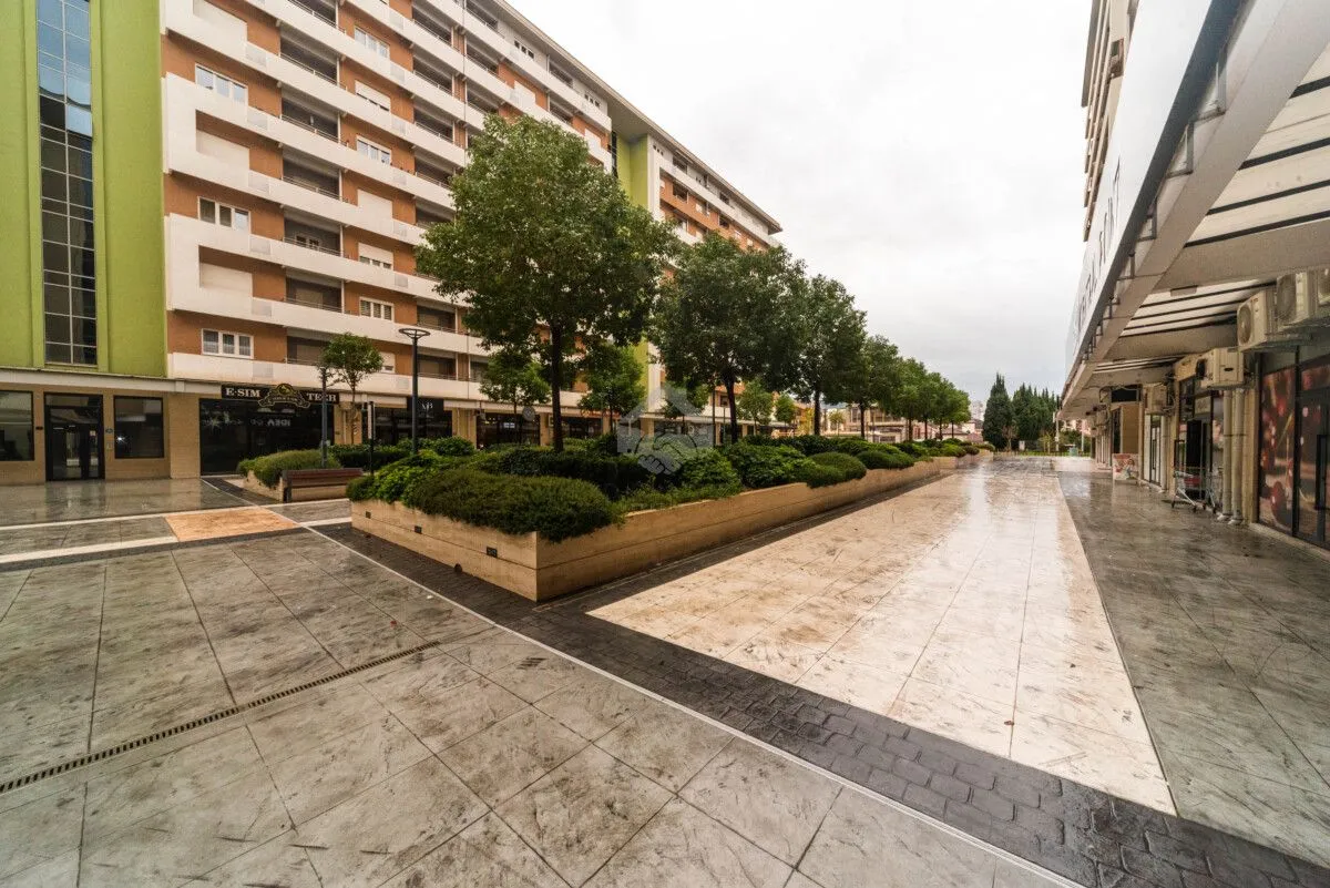 Rent, two bedroom apartment, 71m², Central Point, Podgorica