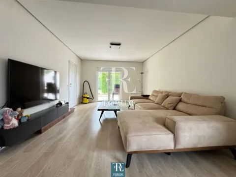 Izdavanje, dvosoban stan, 100m², Zagorič, Podgorica