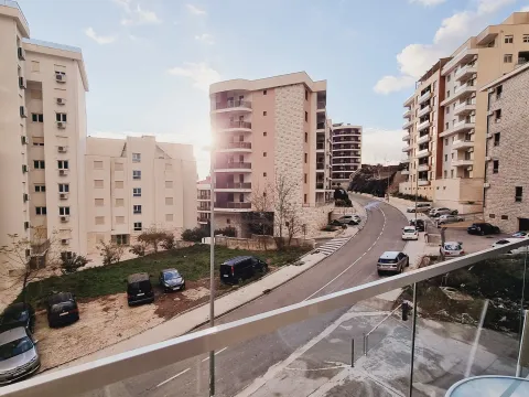 Izdavanje, jednosoban stan, 49m², Bečići, Budva - image 6