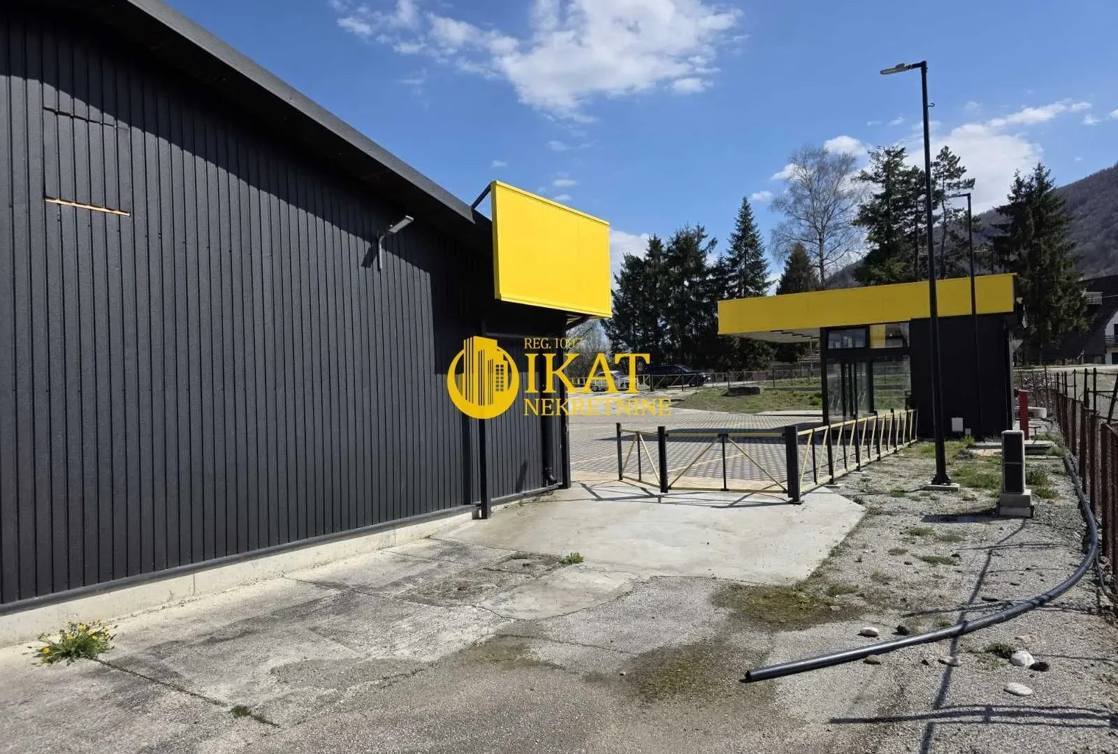 Sale, office space, 552m², Kosjerić, Srbija