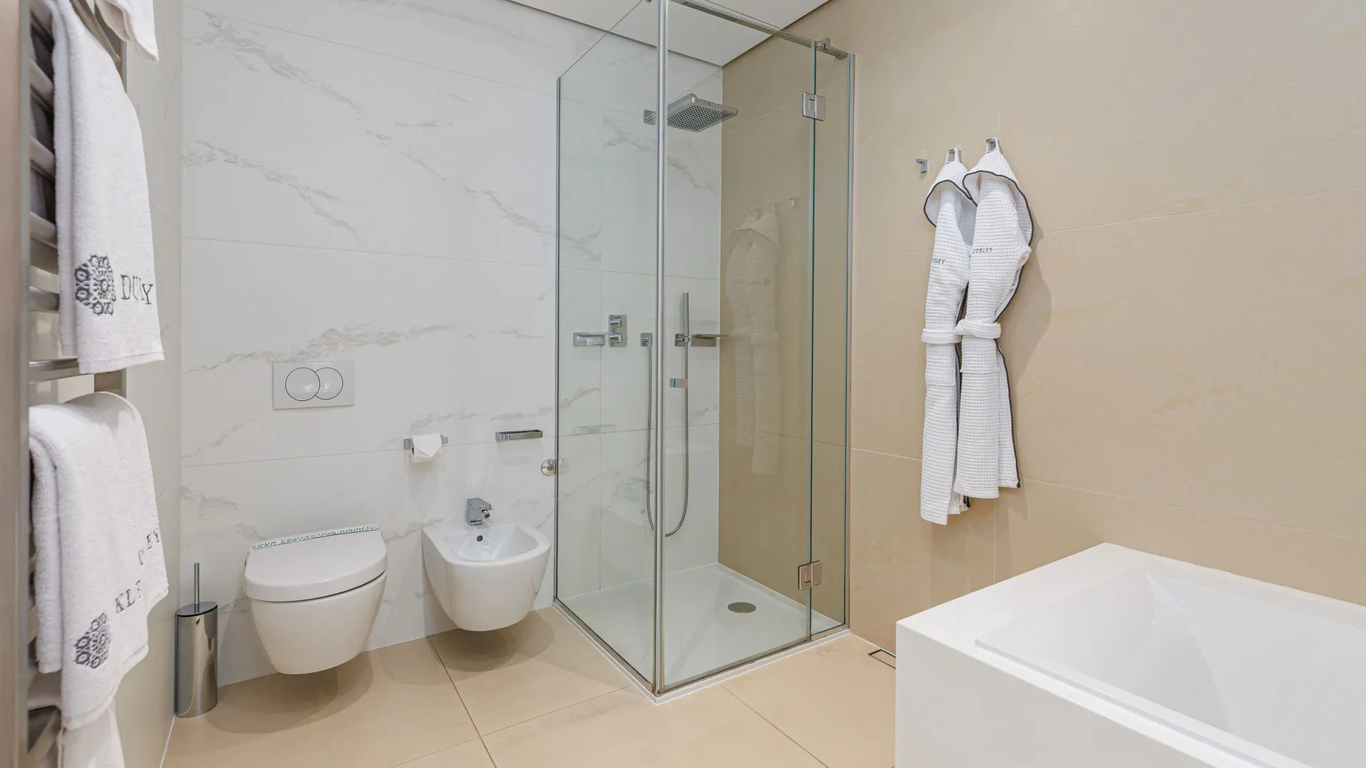Sale, one bedroom apartment, 99m², Dukley Gardens, Budva