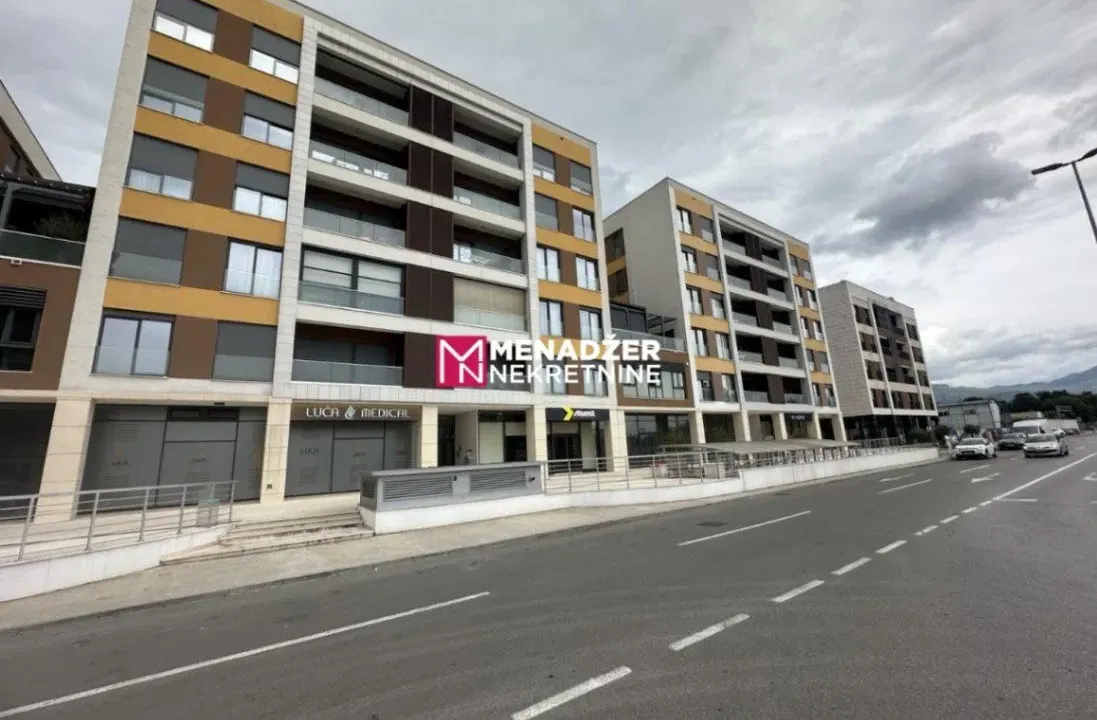 Izdavanje, dvosoban stan, 75m², Preko Morače, Podgorica